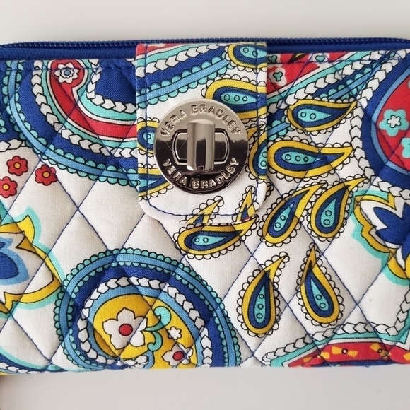 NWOT Vera Bradley Turn Lock Wallet Marina Paisley Print White/Red/Blue - Picture 2 of 9